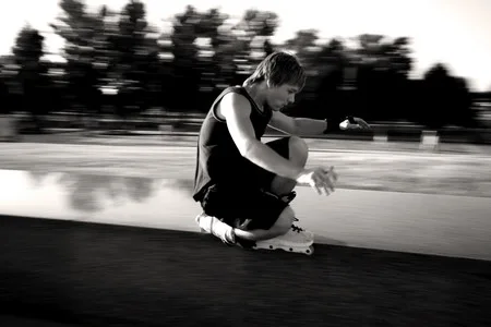 Sliding on the edge. Кадр 11