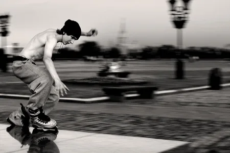 Sliding on the edge. Кадр 5