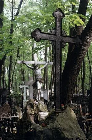 Vvedensky graveyard. Кадр 7