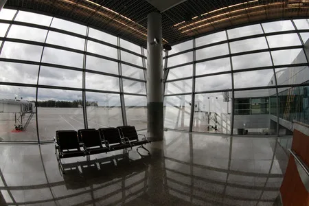 Terminal. Interiors. Кадр 1