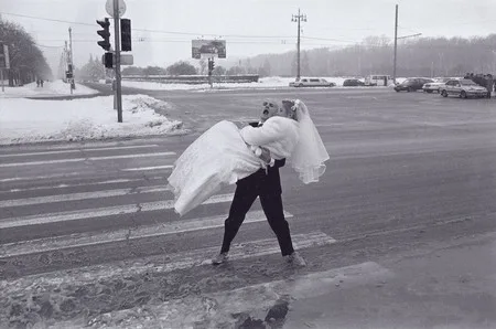 Weddings on Vorobievi Gori. Кадр 3