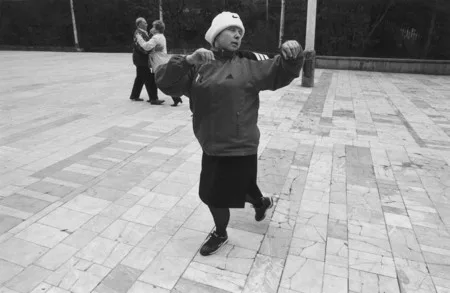 Потанцуем в Сокольниках. Кадр 7