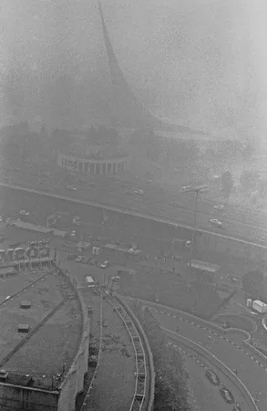 Smog. Moscow. 2010. Кадр 12