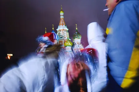 Place Rouge. Кадр 5