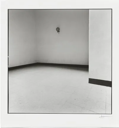 Polaroids. Кадр 4
