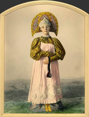 Closer to the body. Russian costume in photographs XIX — XXI centuries. Кадр 5