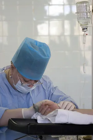 Medical staff — smile as a present (CCH #59). Кадр 10