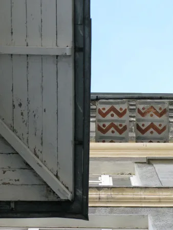 Cornices. Кадр 4