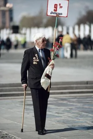 In memory, in persons, in hearts Day of the Victory — 2003. Кадр 8