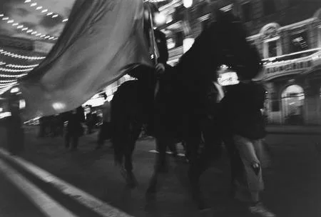 Small night Tverskaya in a black-and-white tonality. Кадр 5