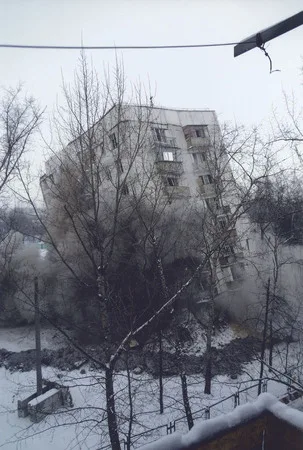 Destruction of the house on Nizhegorodskaya street. Кадр 5