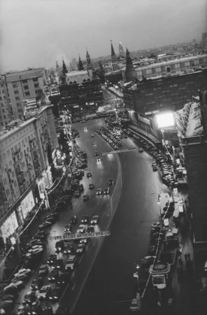 Walking on the roofs. Кадр 4