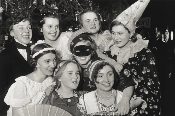 Новый год! 1890–2020-е годы. Фотографии и фотооткрытки из собрания МАММ. Кадр 3