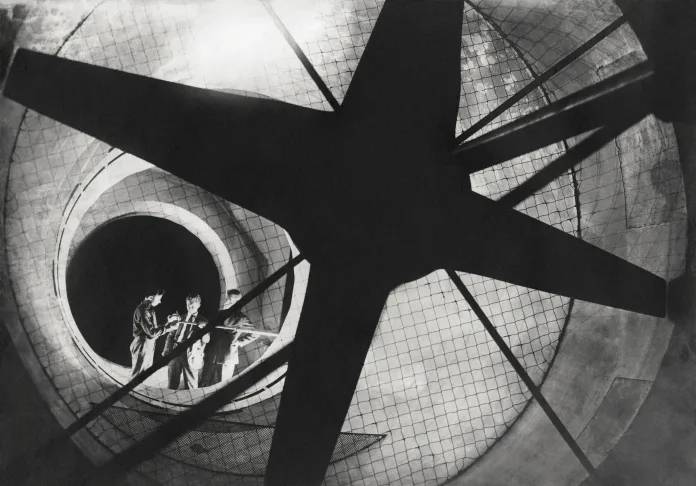 Photoavant-garde of the 1920s and 1930s. Alexander Rodchenko and his contemporaries. Кадр 1