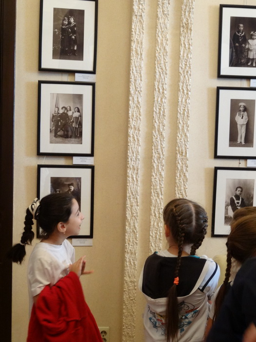 Children’s fashion 100 years ago. Открытие, кадр 11