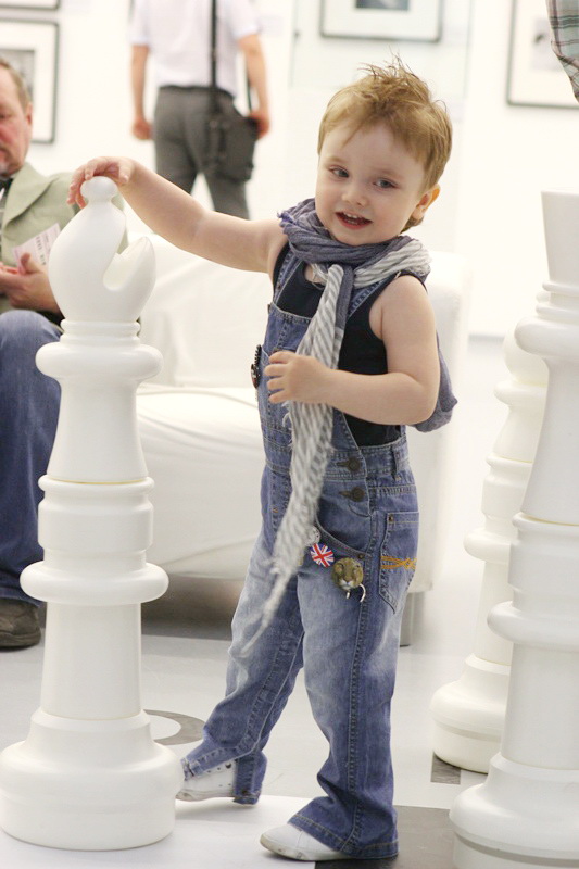 Chess figures. 20th Century. Открытие, кадр 2