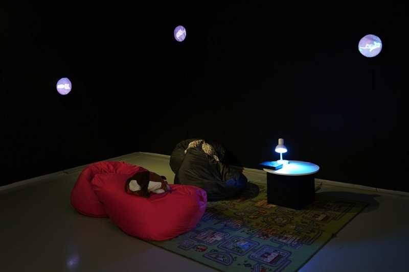 Tired toys are sleeping. Открытие, кадр 1