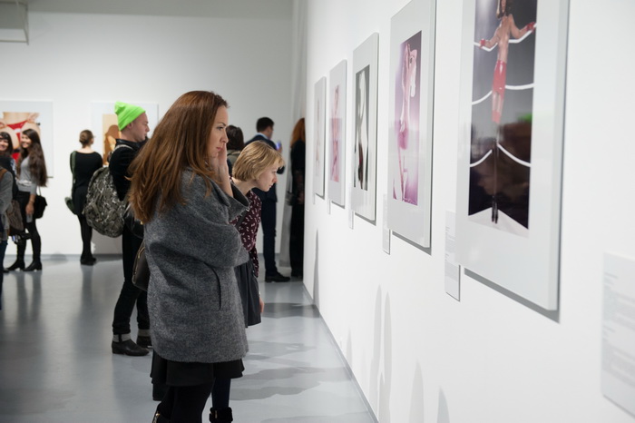 Календарь Пирелли 2015. Фотограф Стивен Мейзел. Открытие, кадр 9