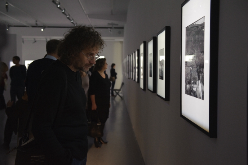 История в фотографиях 1945—1950. Открытие, кадр 1