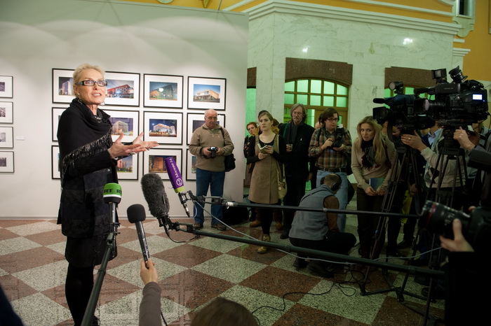 Серебряная камера 2012. Открытие, кадр 2