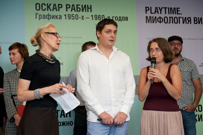 Все сложно. Открытие, кадр 2